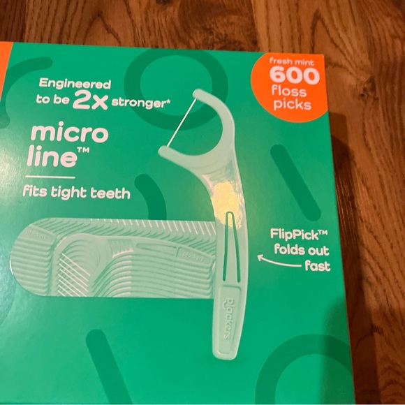 Plackers Dental Floss Picks Micro Line Fresh Mint (600 Count). - Picture 4 of 5
